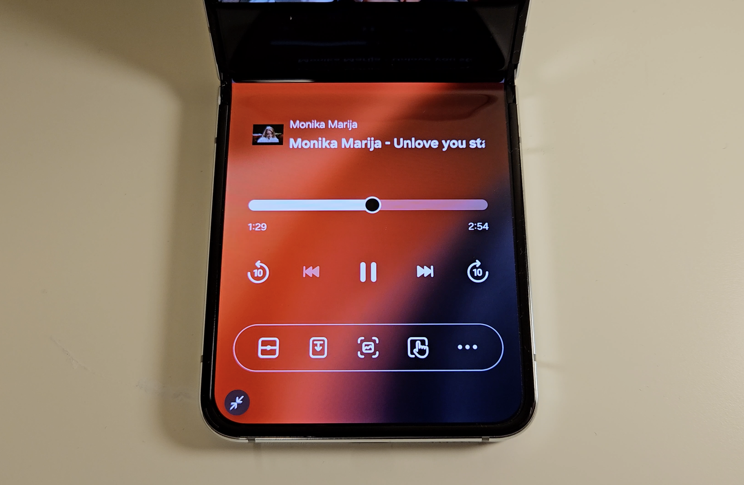 Galaxy Flip5 valdymo skydas